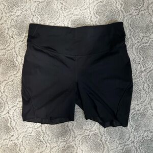 Lululemon Base Pace Biker Shorts - 6 inch size 14